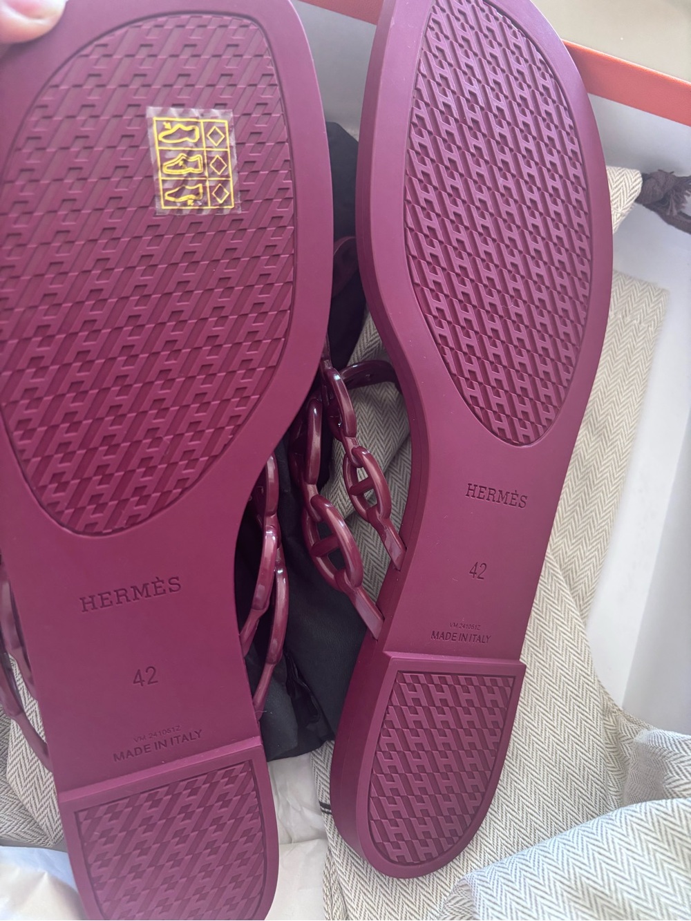Hermes Plum Chain-Link Thong Sandals - Picture 2 of 2